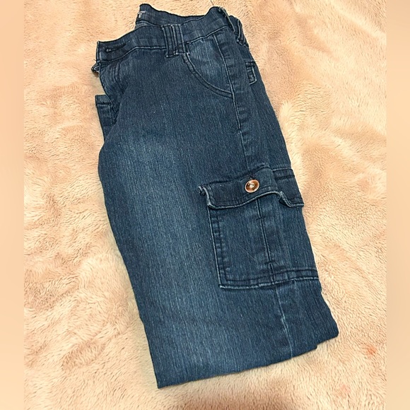 These perfect vintage jeans I am sad to see leave they just didn't fit anymore❤️ - Picture 2 of 5
